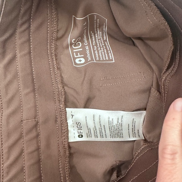 FIGS SMOKEY TAUPE - Picture 3 of 4